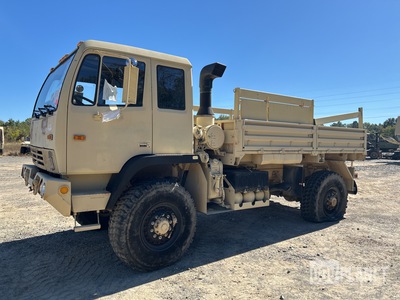 2002 Stewart & Stevenson M1078A1 LMTV 4x4 Cargo Truck