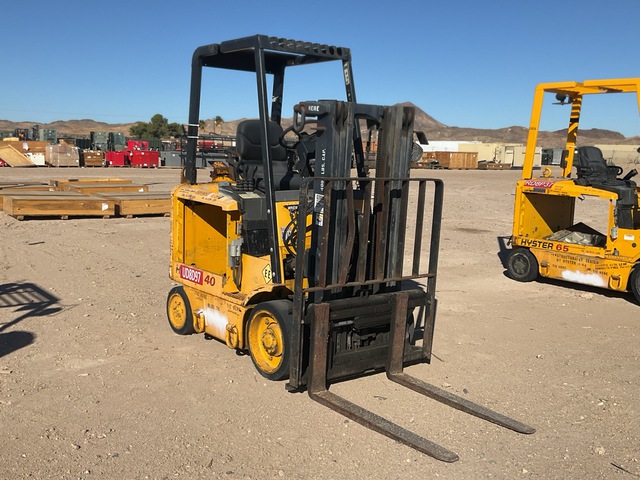 Hyster E40MM Electric Forklift