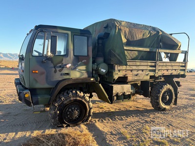2003 Stewart & Stevenson M1078A1 LMTV 4x4 Cargo Truck
