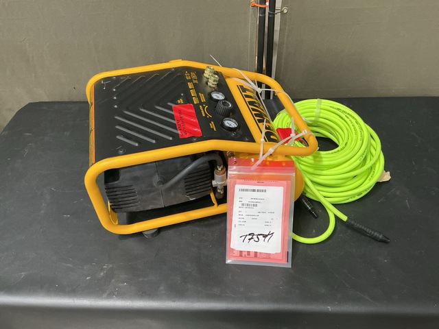 Dewalt D55141 2 Gallon Heavy-Duty Trim Air Compressor