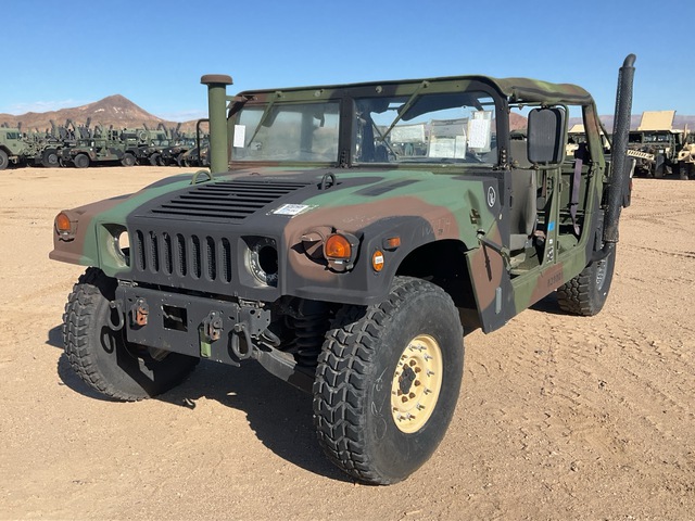 2000 AM General M1123 HMMWV 4 Door Soft Top w/Truck Body