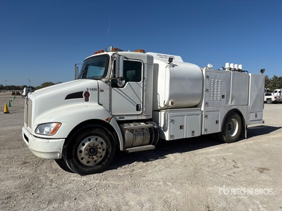 2020 Kenworth T370 4x2 Camion de combustible y lubricacion