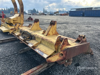 Cat D8N 151 in Dozer Attachment