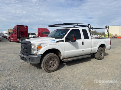2015 Ford F-250 4x4 Extended Cab Pickup