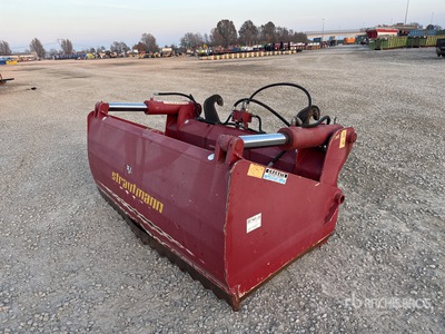 2015 Strautmann Manure bucket