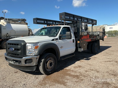 2016 Ford F-550 4x2 Flatbed Truck