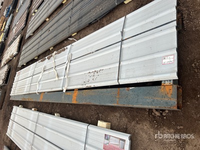 Quantity of (20) White Metal Roof Panels 20 Ft X 3 Ft Varios otros (Unused)