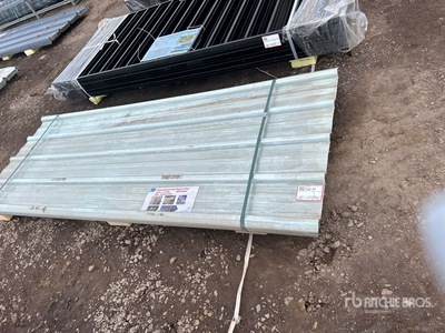 Quantity of (30) Clear Corrugated Polycarbonate Roof Panel 8 Ft X 3 Ft Varios otros (Unused)