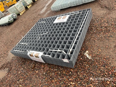 Quantity of (40) Grey Metal Rail Panel 6 Gauge 60 In X 72 In Varios otros