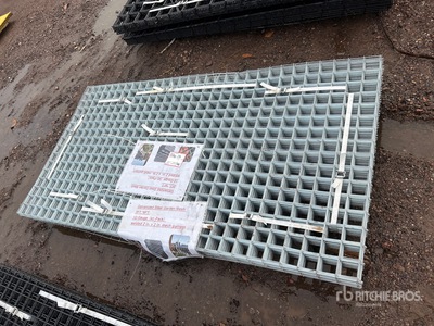 Quantity of (40) Galvanized Garden Mesh Steel 12 Gauge 3 Ft X 6 Ft Varios otros
