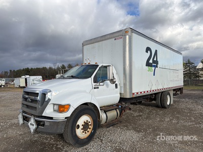 2015 Ford F-650 4x2 Camion fourgon