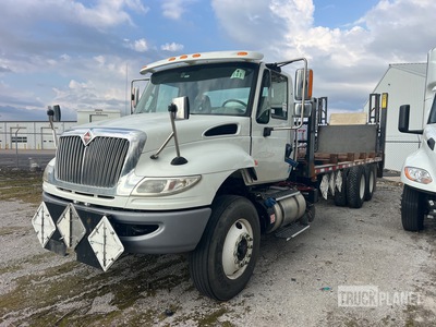 2016 International 7400 6x4 Cylinder Pallet Flatbed Truck (Inoperable)