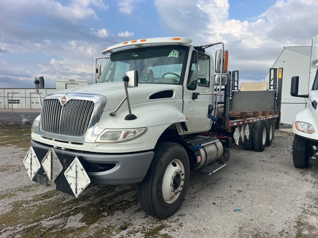 2016 International 7400 6x4 Cylinder Pallet Flatbed Truck (Inoperable)
