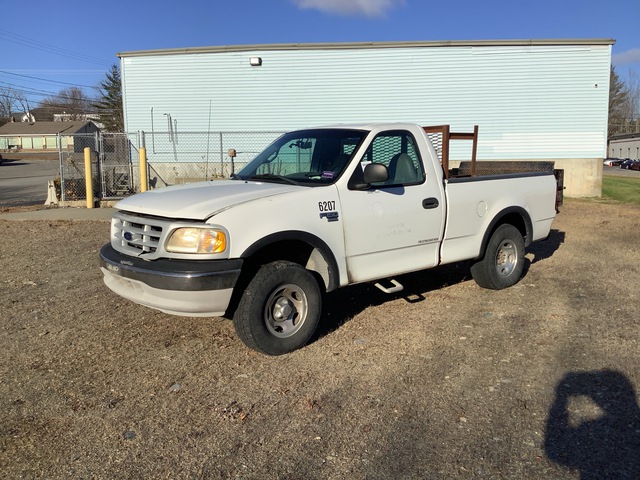 1999 Ford F-150 XL 4x4 Pickup