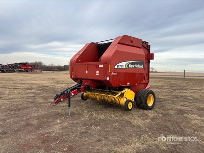 2007 New Holland BR780A Round Baler
