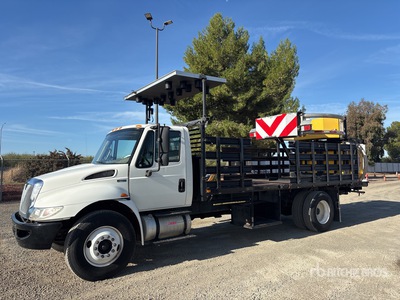 2014 International 4300 4x2 Attenuator Truck