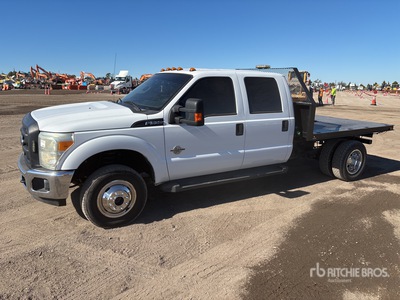 2015 Ford F-350 4x4 Crew Cab 平台トラック
