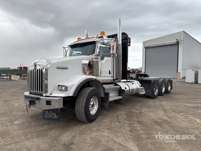 2019 Kenworth T800 8x6 Heavy Haul Tri/A Day Cab Truck Tractor