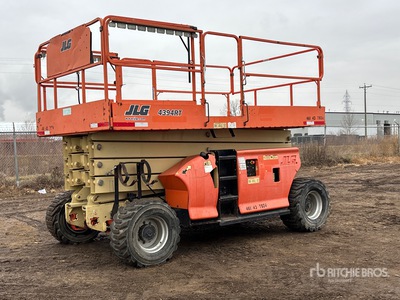 JLG 4394 RT Gasoline Elevador de tijera