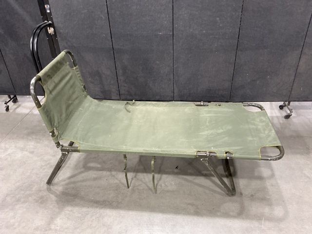 (20) North American Manufacturing 2-5-72 Folding Cots