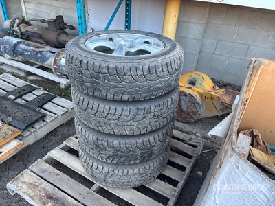 Quantity of (4) Hankook 225/65R17 Tires