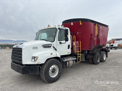 2015 Freightliner 114SD 6x4 Ciężarówka paszowa