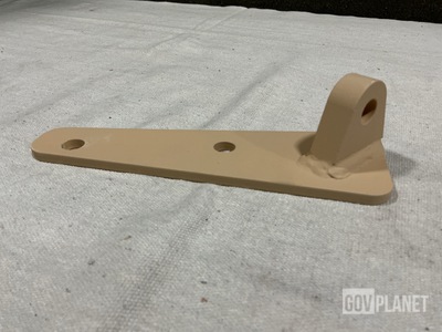 (13) Oshkosh 0903234032 Mounting Brackets