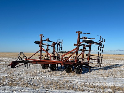 Melroe 505 27 ft Cultivator