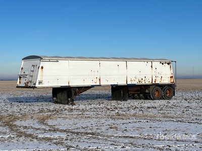 1997 Cancade 24 ft T/A Remolque de granos