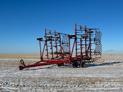 International 4700 Vibra Tiller 38 ft Cultivator