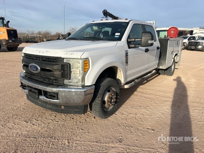 2017 Ford F-350 4x4 Crew Cab Service Truck