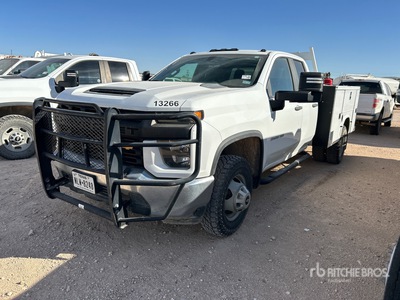2020 Chevrolet Silverado 3500HD 4x4 Extended Cab Pickup