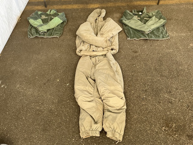 (7) Cold Weather Jackets, (21) Cold Weather Parkas & Assorted Items (7) Cold Weather Jackets, (21) Cold Weather Parkas & Assorted Items