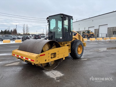 2008 Cat CS56 Smooth Drum Compactor