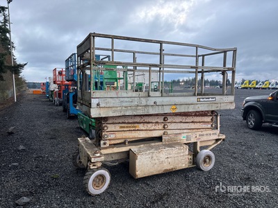 1998 Terex TS30 Ascenseur à ciseaux (Inoperable)