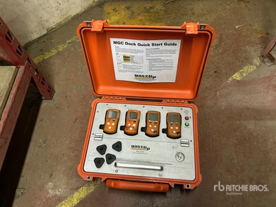 Multi Gas Clip Bump Station w/Monitors