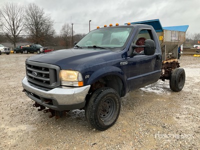 2004 Ford F-250 XL 4x4 Camión con pala para nieve