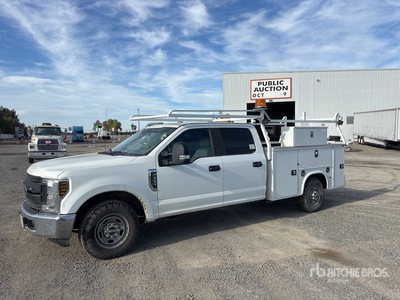 2019 Ford F-350 XL 4x2 Crew Cab Utility Truck