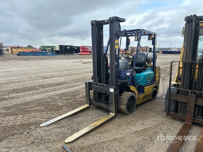 Komatsu SG30SHT-12 10130 lb Chariot Élévateur