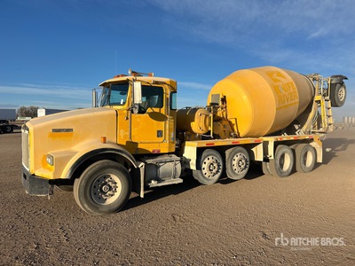 2001 Kenworth T800 12x4 Mixer Truck