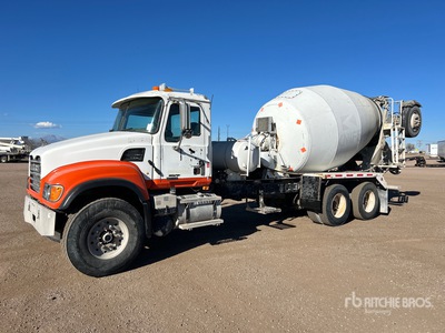 2004 Mack CV513 8x4 Mixer Truck