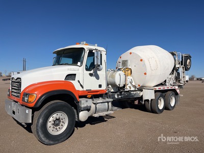 2005 Mack CV513 8x4 Mixer Truck