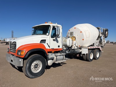 2005 Mack CV513 8x4 Mixer Truck