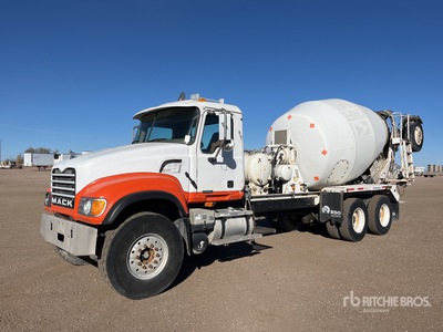 2005 Mack CV513 8x4 Mixer Truck