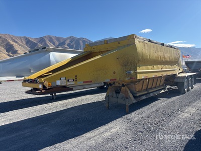 1993 Clement 17 ft Tri/A Lead strooi aanhangwagen