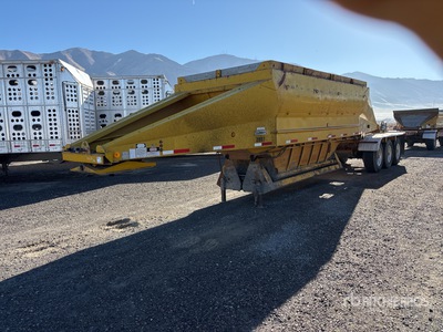 1993 Clement 17 ft Tri/A Lead strooi aanhangwagen