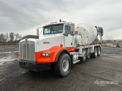 2005 Kenworth T800 10x4 Mixer Truck