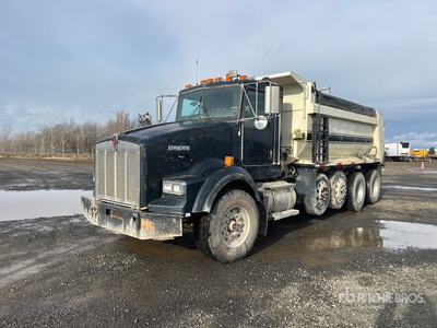 2002 Kenworth T800 10x4 Quad/A Dump Truck