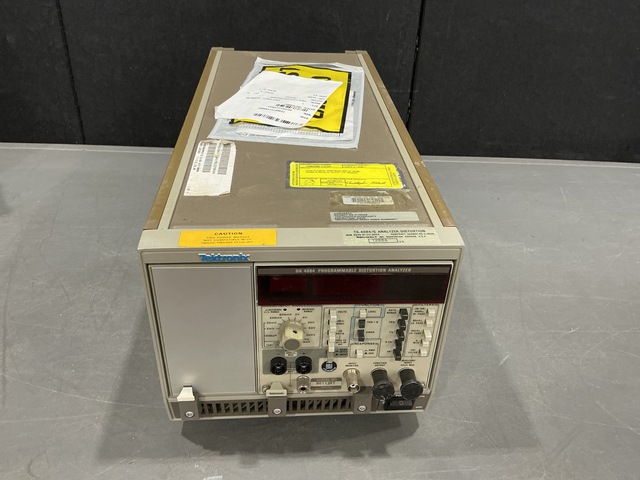 Tektronix DA 4084 Programmable Distortion Analyzer