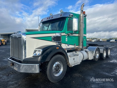 2013 Freightliner Coronado 122 8x4 Heavy Haul Tri/A Sleeper Truck Tractor